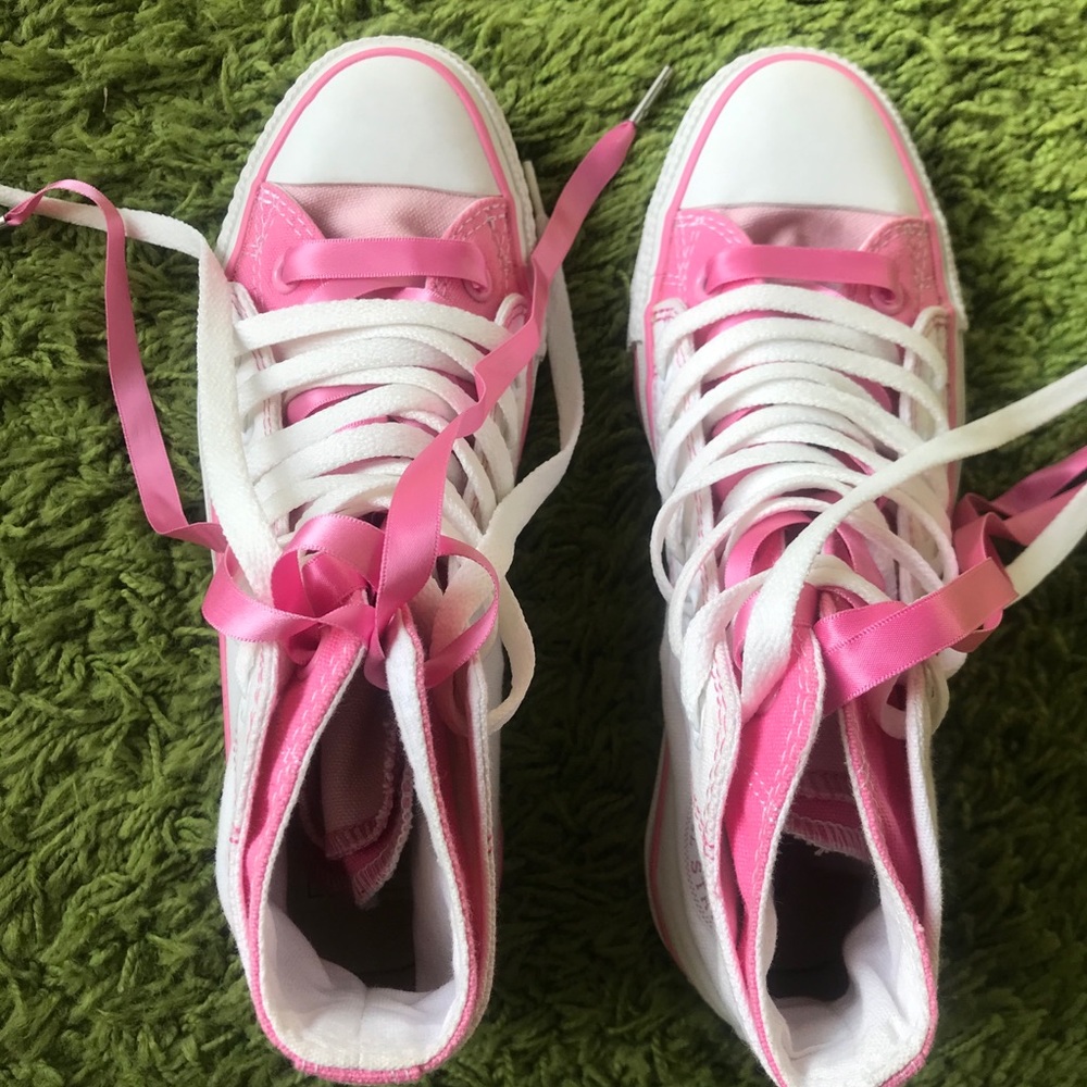 Converse - Picture 3 of 6